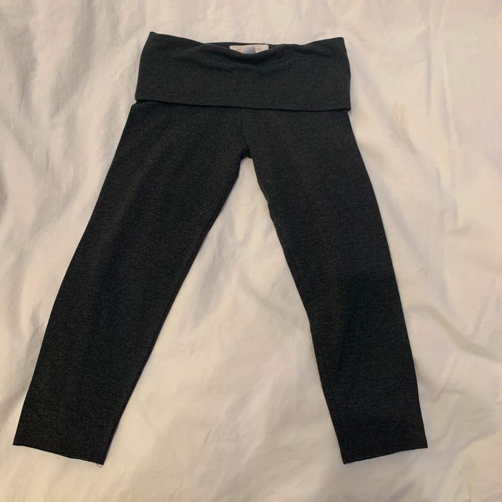 Solow Sport dark grey fold over 3/4 length legging